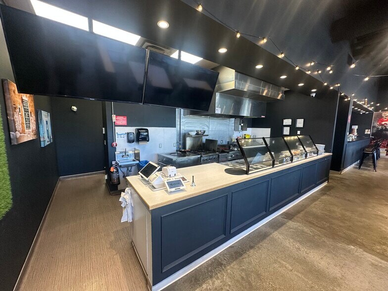 107 17th Ave, Calgary, AB à louer - Photo intérieure - Image 3 de 16