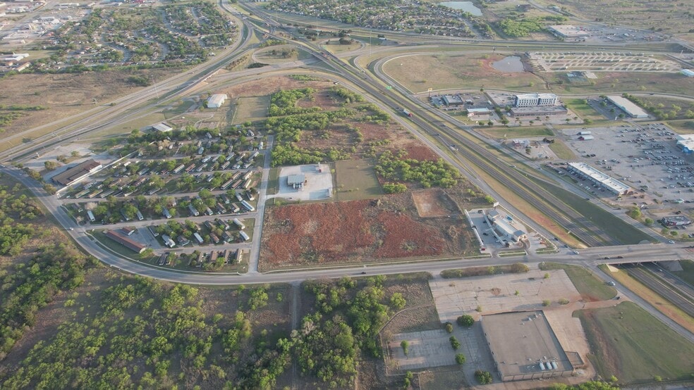 2221 Airport Dr, Wichita Falls, TX for sale - Commercial Listing Video - Image 2 of 16
