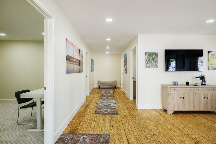 90 W Main St, Victor, NY for sale - Interior Photo - Image 2 of 28