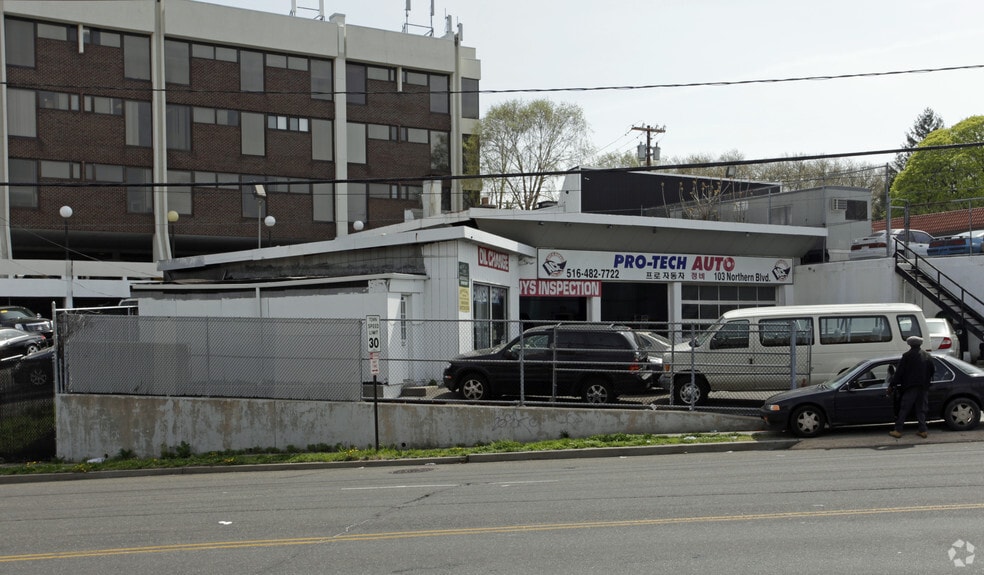 103 Northern Blvd, Great Neck, NY for lease - Building Photo - Image 3 of 4