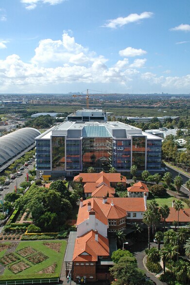 10 Dawn Fraser Ave, Sydney Olympic Park à louer - Aérien - Image 2 de 6