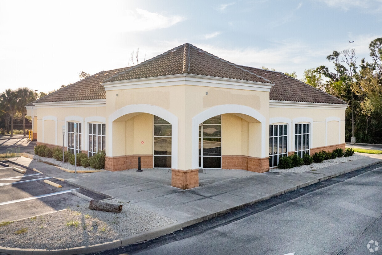 18940 S Tamiami Trl, Fort Myers, FL for lease Building Photo- Image 1 of 21