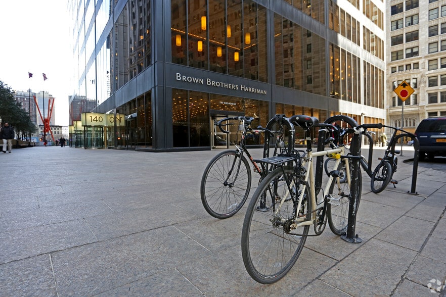 140 Broadway, New York, NY à louer - Photo du bâtiment - Image 2 de 19