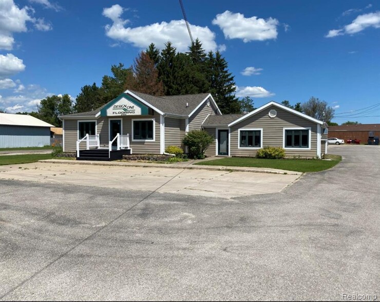 2455 Otsego Avenue,, Gaylord, MI à vendre - Photo principale - Image 1 de 1