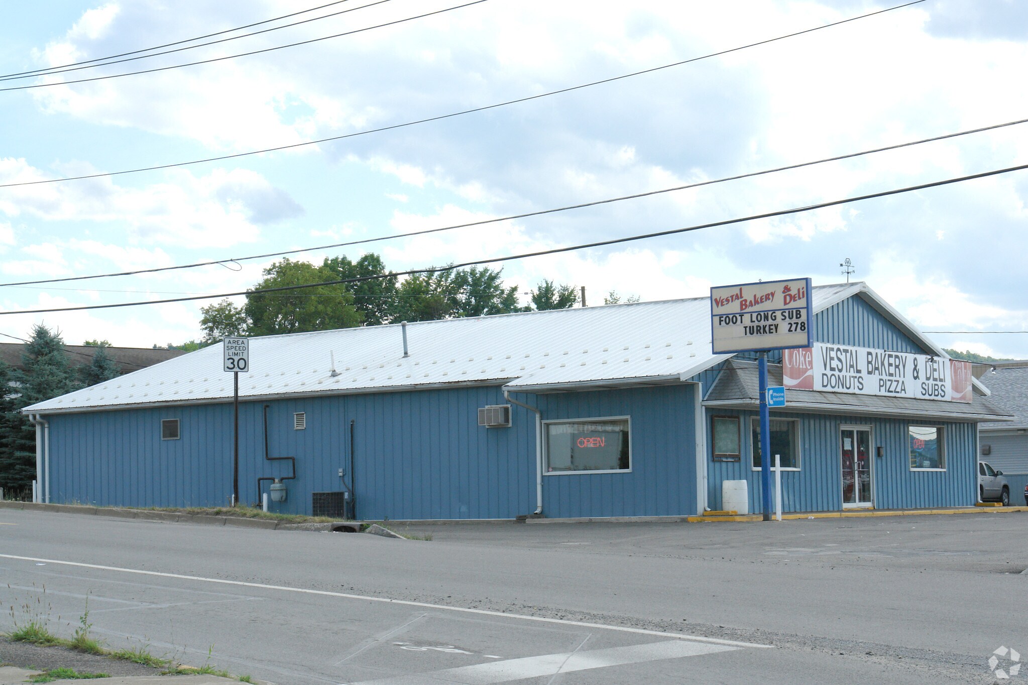 176 Vestal Pky E, Vestal Township, NY à vendre Photo principale- Image 1 de 3