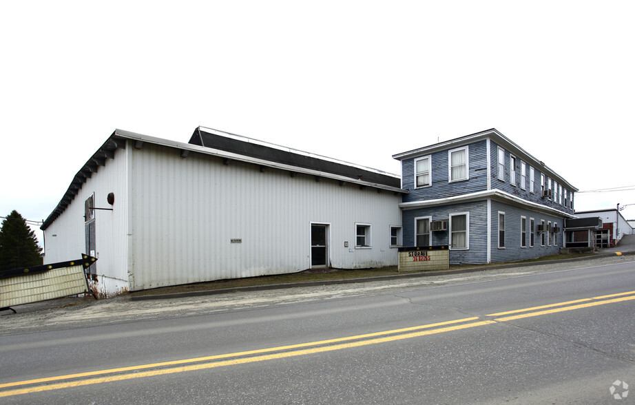 225 Spring St, Dexter, ME à vendre - Photo principale - Image 1 de 1