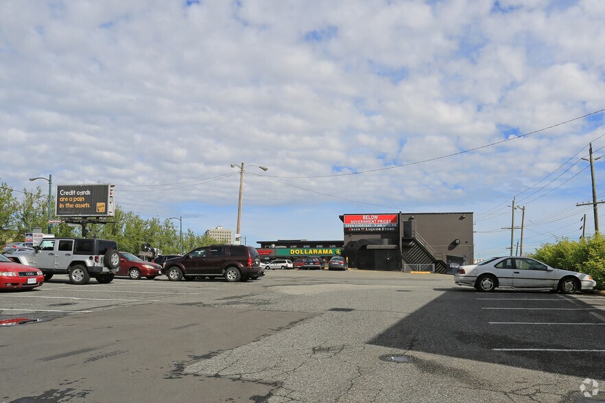 1468 Marine Dr SW, Vancouver, BC à louer - Photo du bâtiment - Image 2 de 2