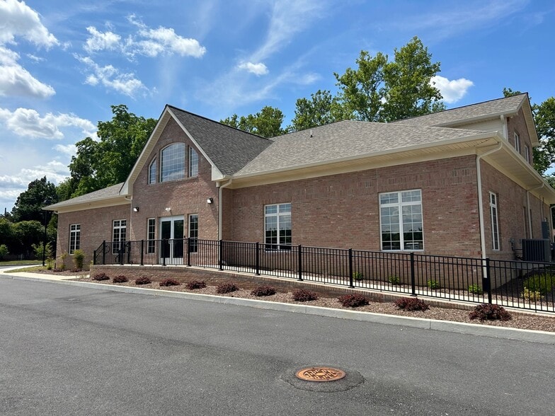 110 Lake Land Avenue, Dover, DE for lease - Building Photo - Image 2 of 3