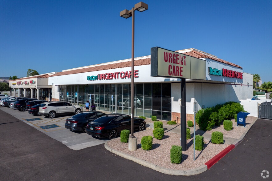 8101 N 19th Ave, Phoenix, AZ for lease - Building Photo - Image 3 of 6