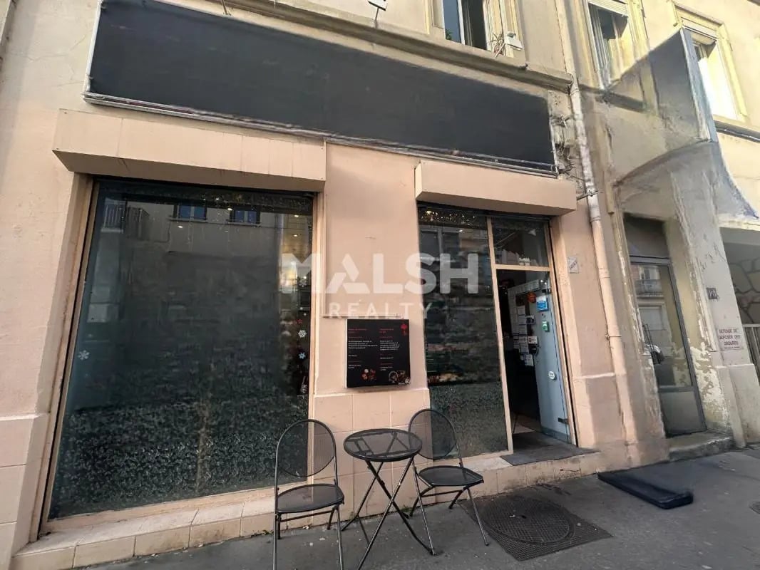 Retail in Lyon for lease Building Photo- Image 1 of 2