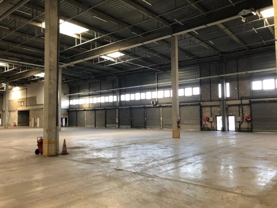 Industrial in Le Blanc-Mesnil for lease Building Photo- Image 1 of 9