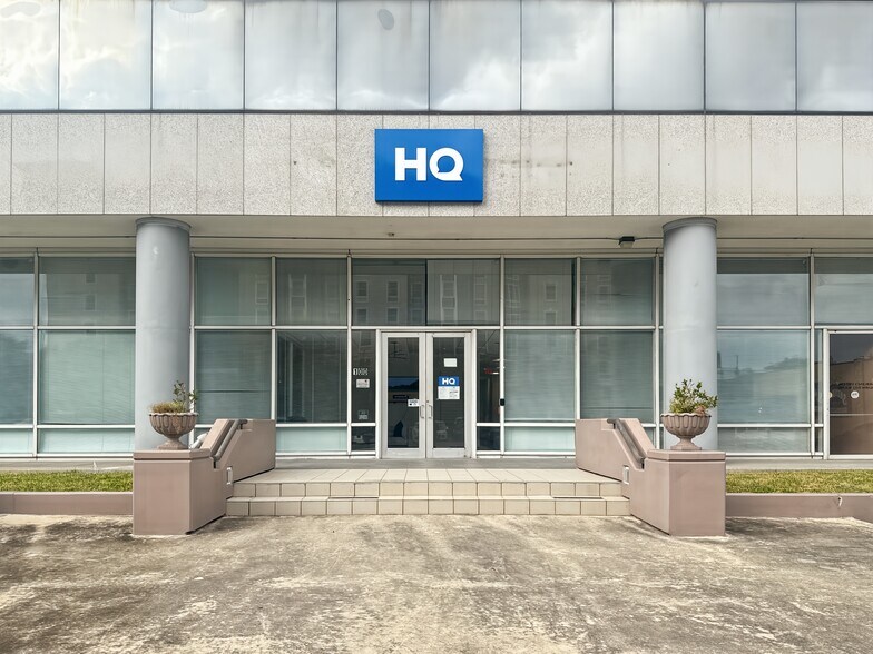 40 NE Loop 410, San Antonio, TX à louer - Photo du bâtiment - Image 3 de 23