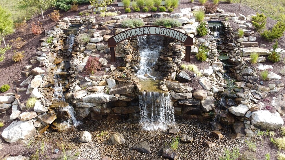 Middlesex Crossing, Valencia, PA for sale - Building Photo - Image 2 of 60