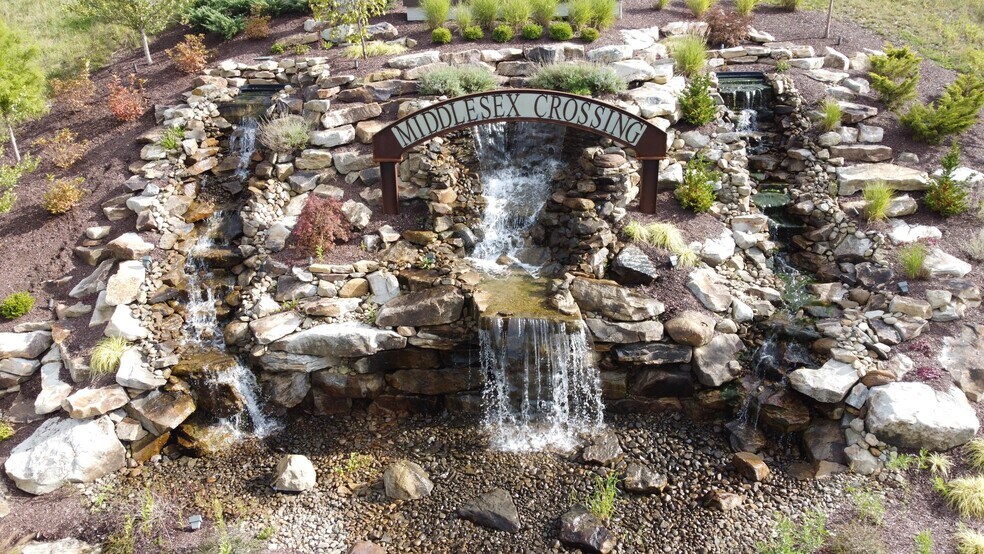 Middlesex Crossing, Valencia, PA à vendre - Photo du bâtiment - Image 2 de 60