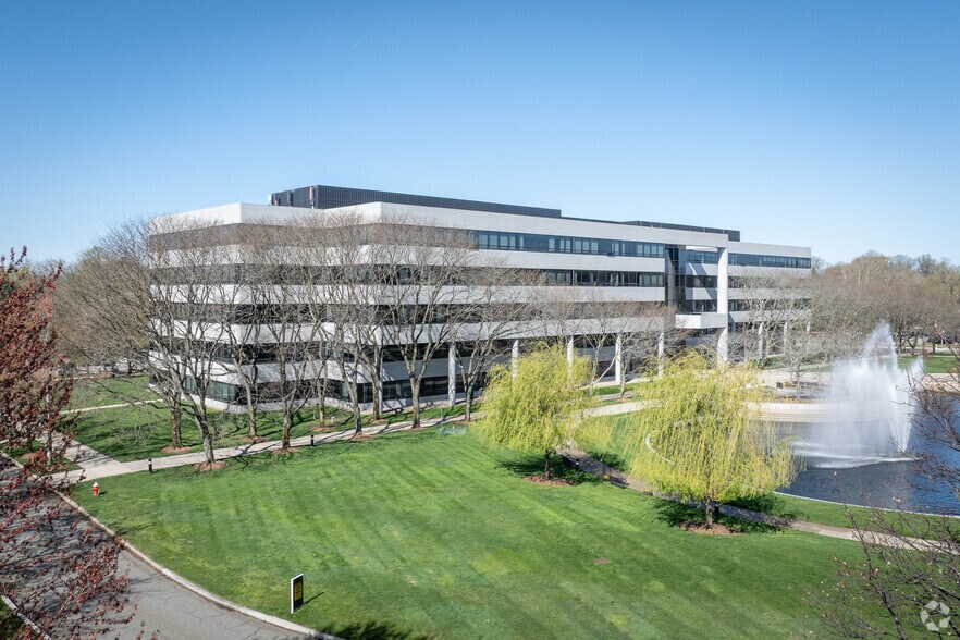 61 S Paramus Rd, Paramus, NJ for lease - Building Photo - Image 2 of 5