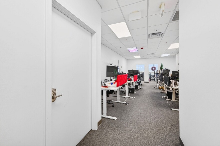 930 S Harbor City Blvd SW, Melbourne, FL à louer - Photo du bâtiment - Image 3 de 100