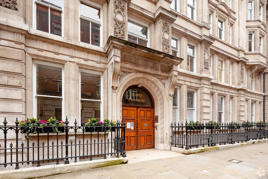 3-7 Temple Ave, Londres à louer - Photo du bâtiment - Image 3 de 3