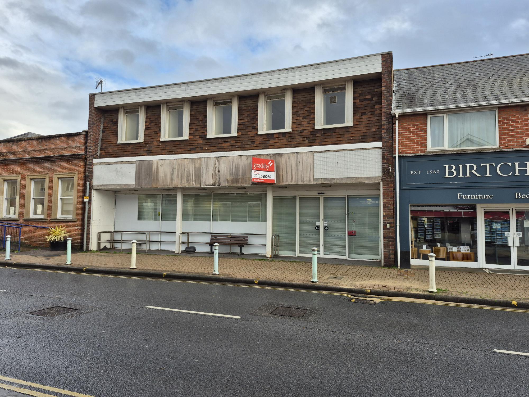 309-311 Lymington Rd, Christchurch à louer Photo du bâtiment- Image 1 de 5