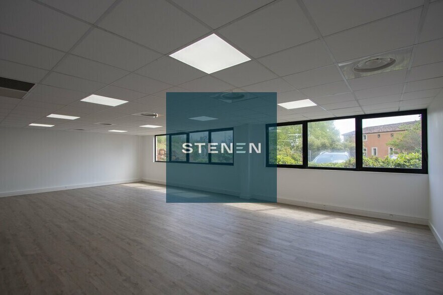 511 Route De La Seds, Vitrolles for lease - Building Photo - Image 3 of 9