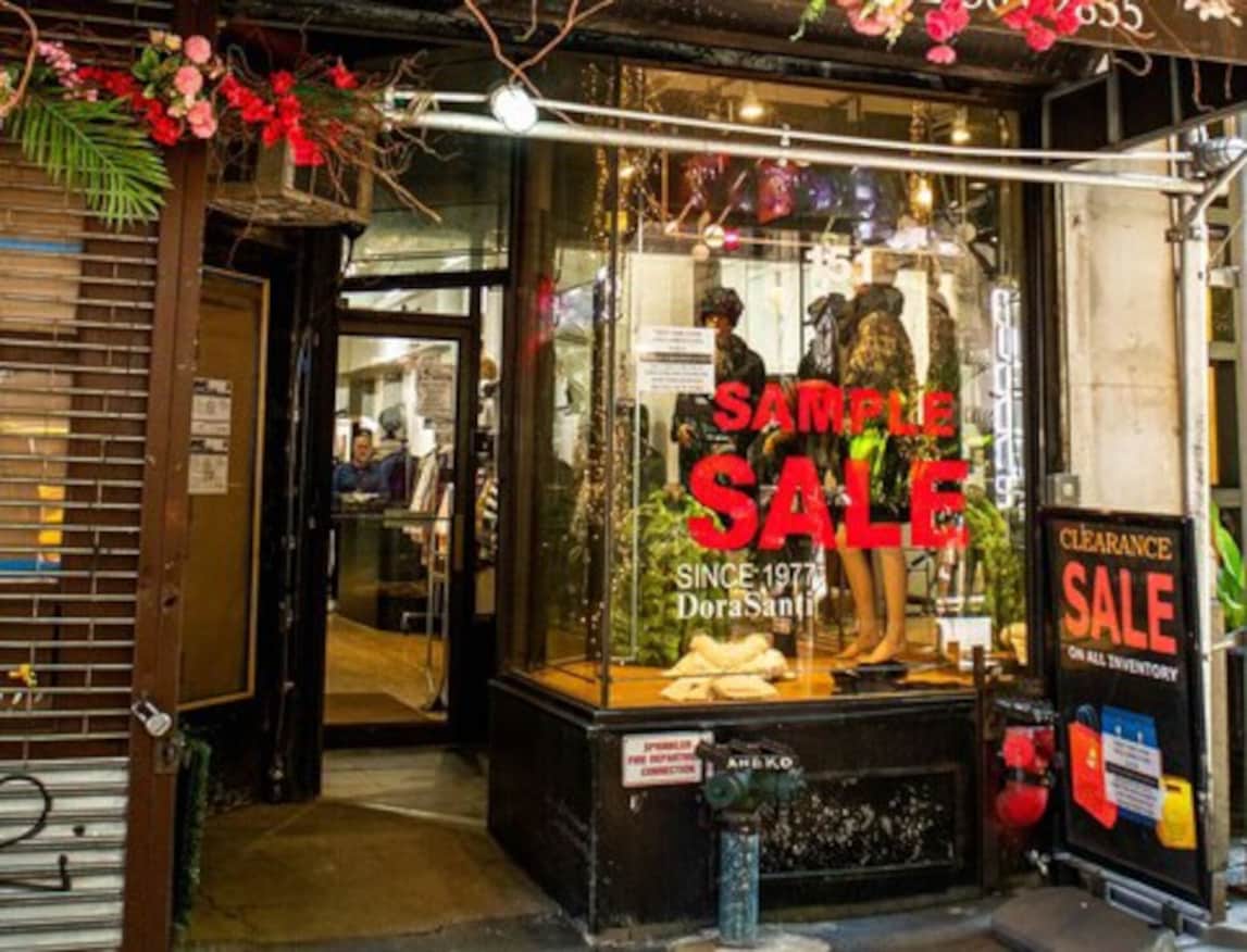 151 W 28th St, New York, NY 10001 - Unité Retail - - Photo intérieure - Image 1 of 2