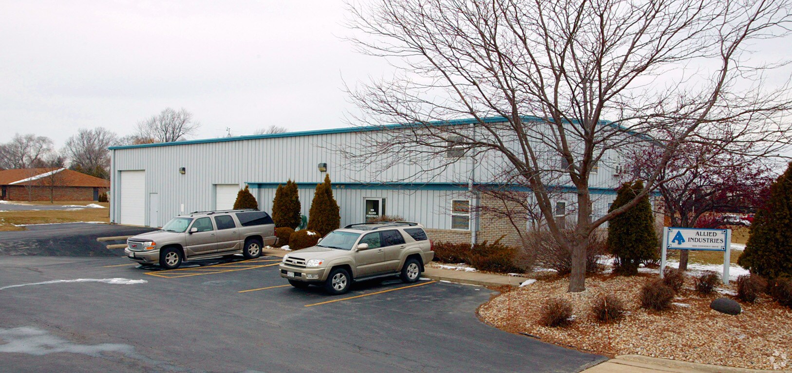 1606 Commerce Dr, Sun Prairie, WI for lease Primary Photo- Image 1 of 2