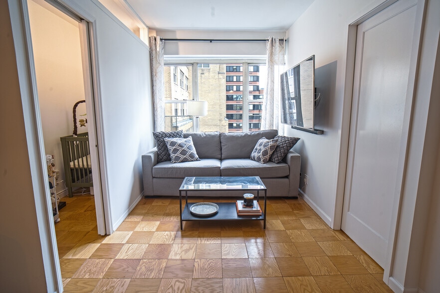 354-370 E 76th St, New York, NY à vendre - Photo du bâtiment - Image 2 de 18