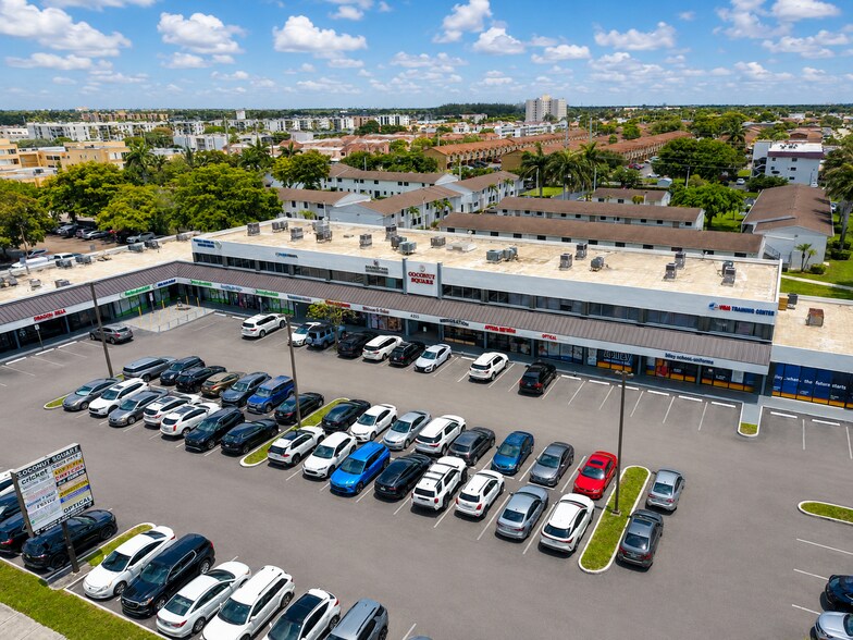 4351-4399 W 16th Ave, Hialeah, FL à vendre - Photo du bâtiment - Image 2 de 9