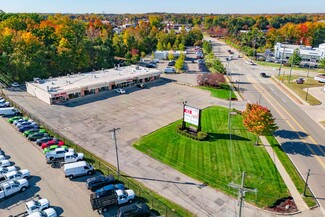 Plus de détails pour 1110-1126 N Pontiac Trail, Walled Lake, MI - Vente au détail à louer