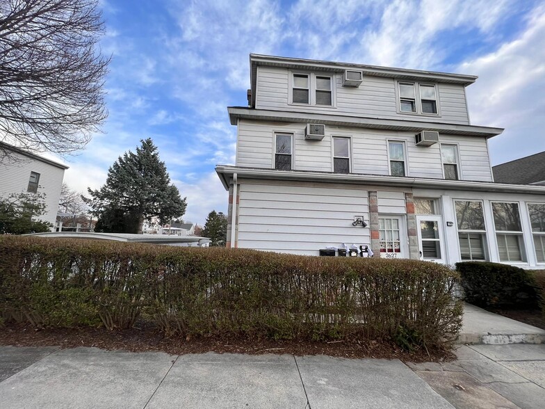 2627 Herr St, Harrisburg, PA à vendre - Photo du bâtiment - Image 2 de 2
