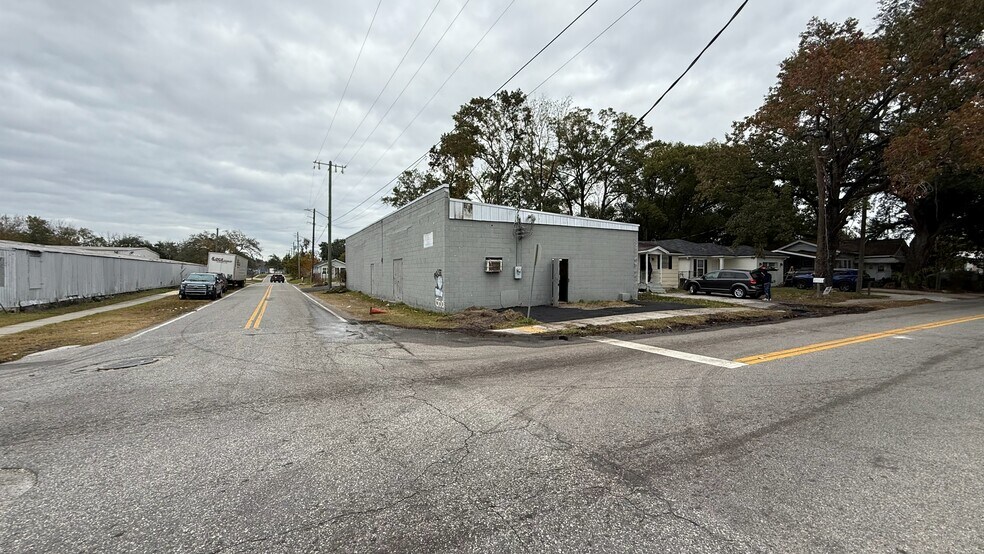 735 Canal St, Jacksonville, FL à vendre - Photo du bâtiment - Image 3 de 11