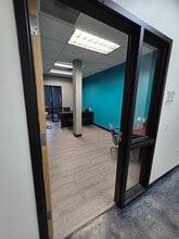 7220 N Lindbergh Blvd, Hazelwood, MO for lease Interior Photo- Image 1 of 5