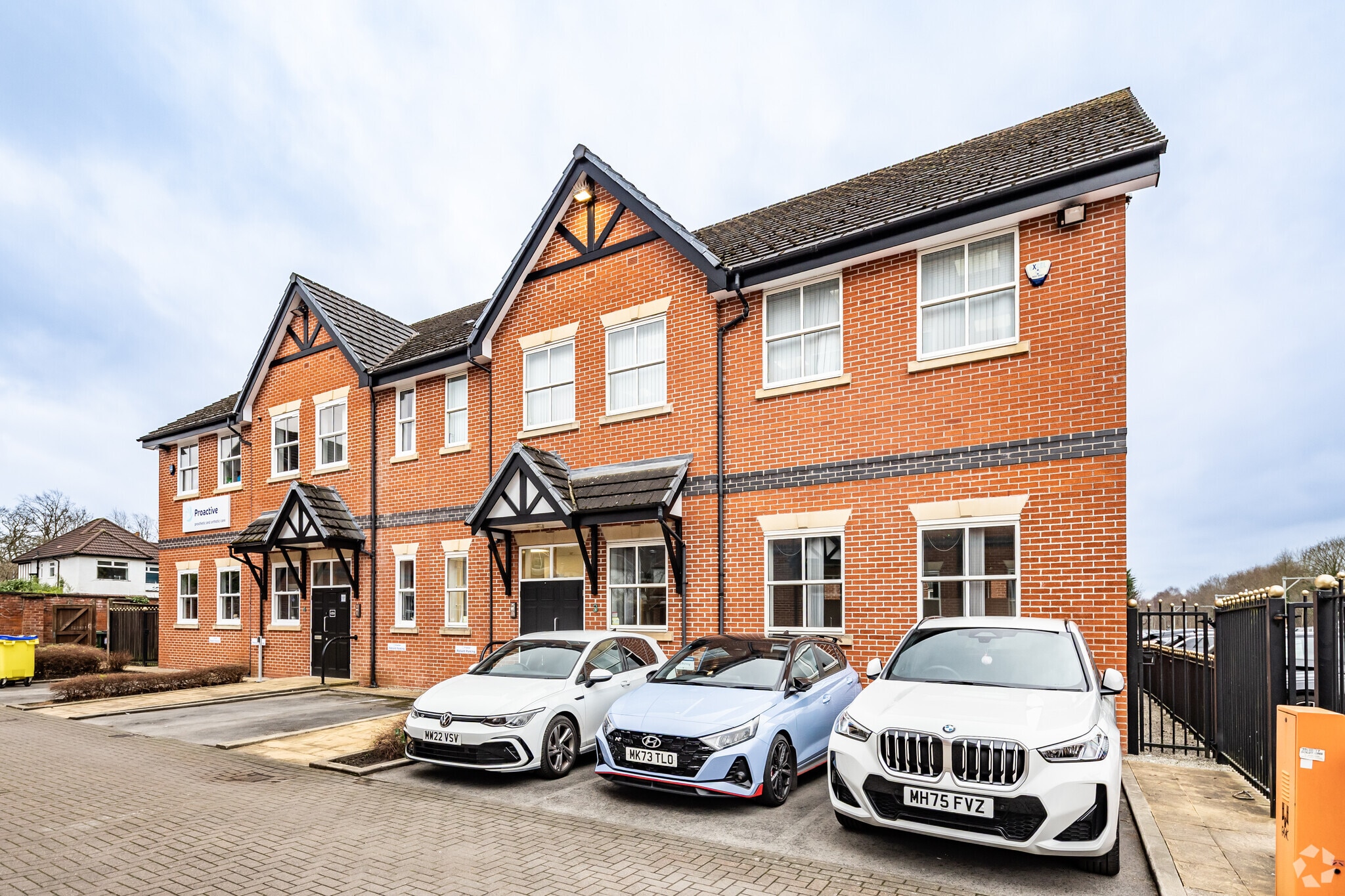 Brooklands Pl, Sale for sale Primary Photo- Image 1 of 4