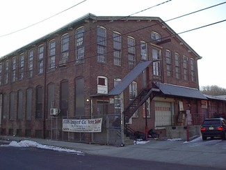 Plus de détails pour 104 Gray St, Paterson, NJ - Industriel à louer