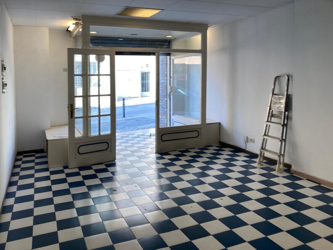 Retail in Mataró, Barcelona for lease Primary Photo- Image 1 of 2