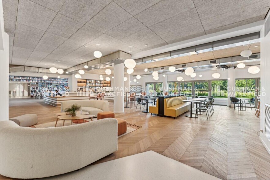 Bureau dans Boulogne-Billancourt à louer - Photo du bâtiment - Image 3 de 12