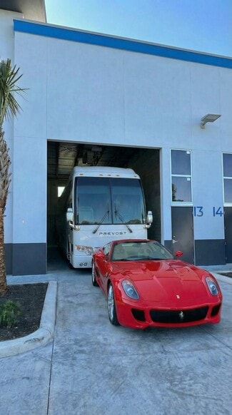 Plus de détails pour 15375 Corporate Rd N, Jupiter, FL - Industriel à vendre