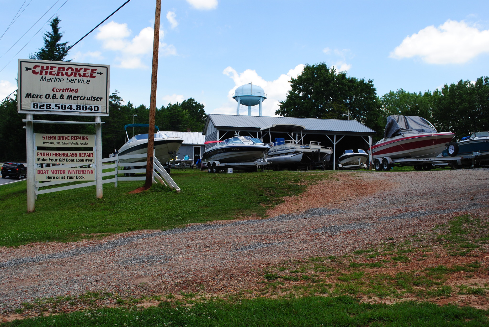 2425 US 70 W, Morganton, NC à vendre Photo du bâtiment- Image 1 de 1