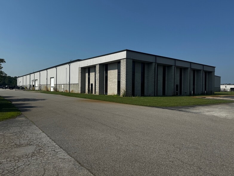 160 W 750, Howe, IN à vendre - Photo du bâtiment - Image 2 de 7