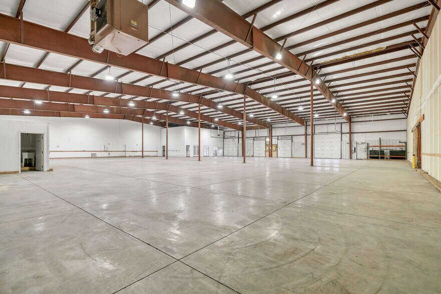827 State Route 52, Walden, NY for lease - Building Photo - Image 2 of 14