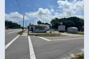 2396 US Highway 1, Mims FL - Restaurant avec service au volant