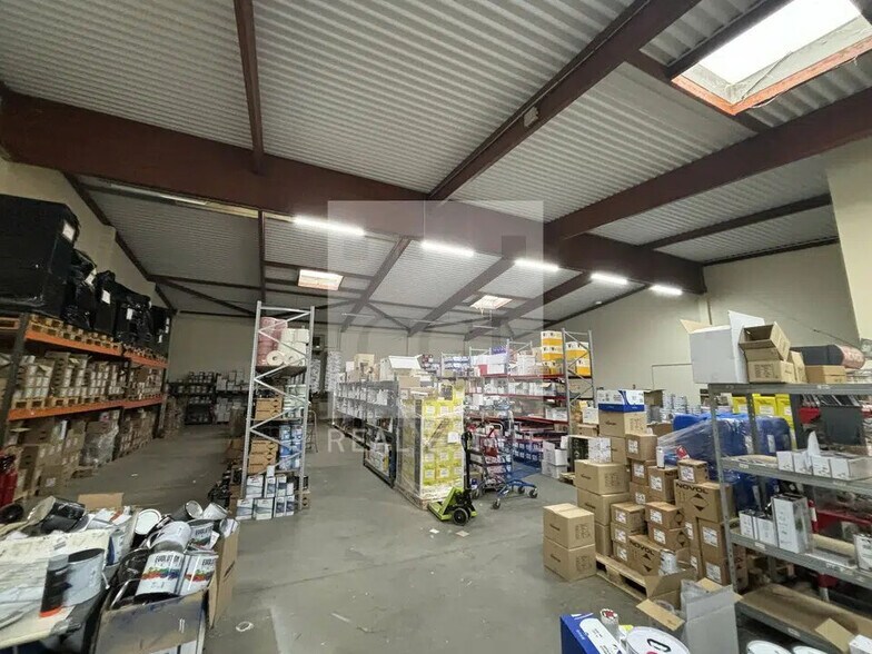 Flex in Décines-Charpieu for lease - Interior Photo - Image 2 of 117