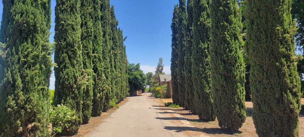 7715 Road 23 1/2, Madera, CA à vendre - Photo du bâtiment - Image 2 de 7