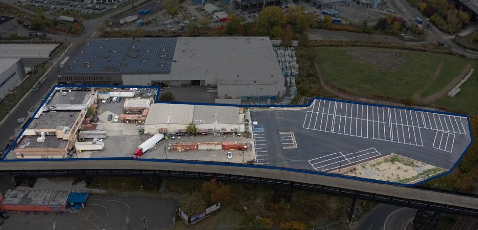 18 Blanchard St, Newark, NJ à louer - Photo du bâtiment - Image 1 de 6