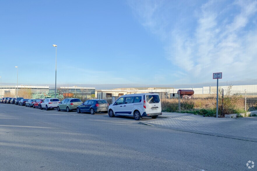 Cabo Trafalgar, 84, Arganda del Rey, Madrid à vendre - Photo du bâtiment - Image 2 de 3