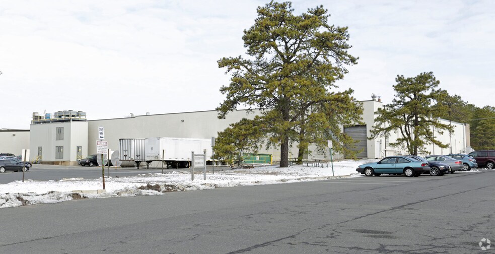 1710 Oak St, Lakewood, NJ à louer - Photo du bâtiment - Image 2 de 3