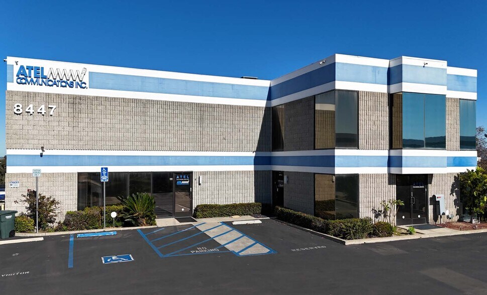 8447 Miramar Mall, San Diego, CA à vendre - Photo du bâtiment - Image 1 de 3