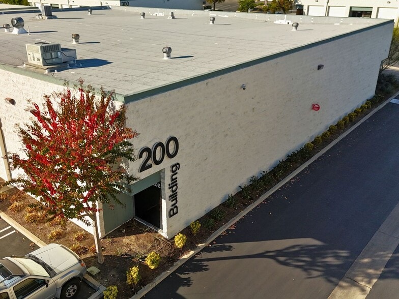 1495 W 9th St, Upland, CA à louer - Photo du bâtiment - Image 2 de 5