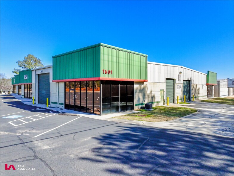 1601 Lester Rd, Conyers, GA à louer - Photo du bâtiment - Image 3 de 10