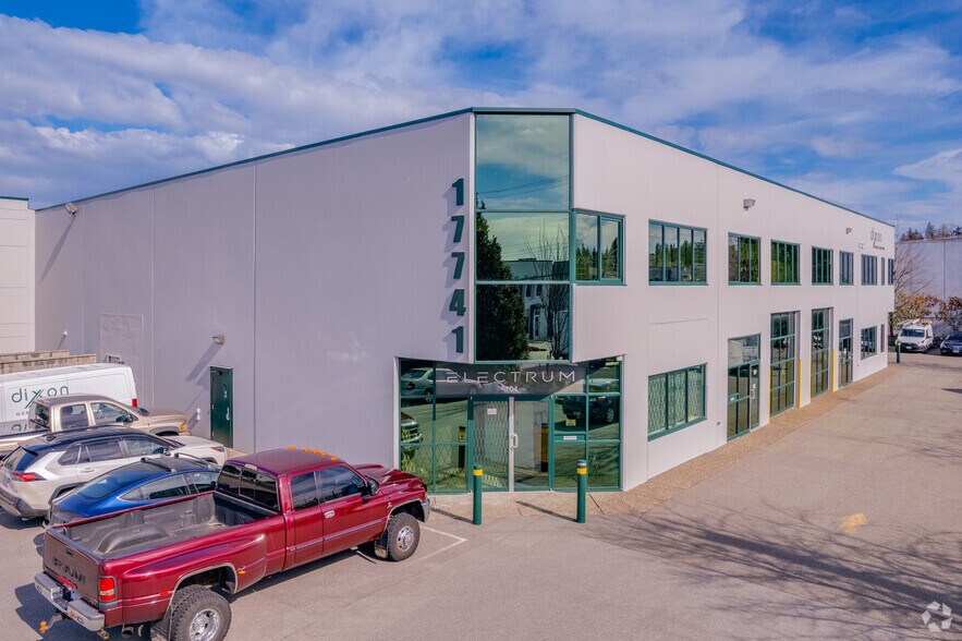 17741 65A Ave, Surrey, BC à louer - Photo du bâtiment - Image 3 de 5