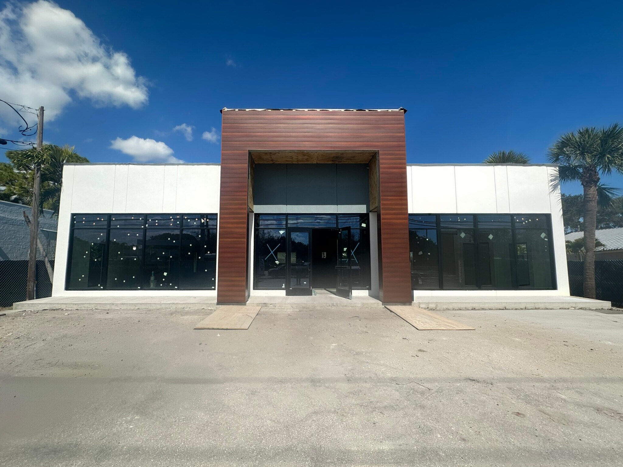 4265 Northlake Blvd, Palm Beach Gardens, FL à louer Photo du bâtiment- Image 1 de 2